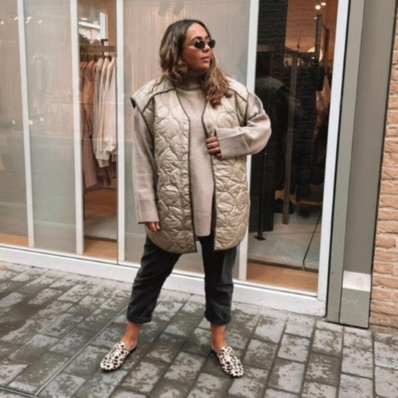 NWT H&M Limited Edition Water-repeIIent Vest sz XS/S - Picture 11 of 11